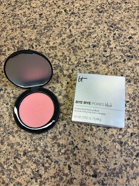 it cosmetics Bye Bye Pores Blush